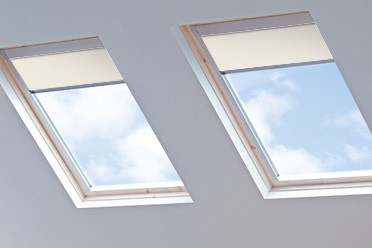 Пропускащи РОЛЕТНИ ЩОРИ VELUX  RFL, RHL