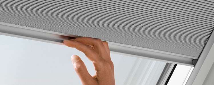 ВЕНЕЦИАНСКИ ЩОРИ VELUX  PAL