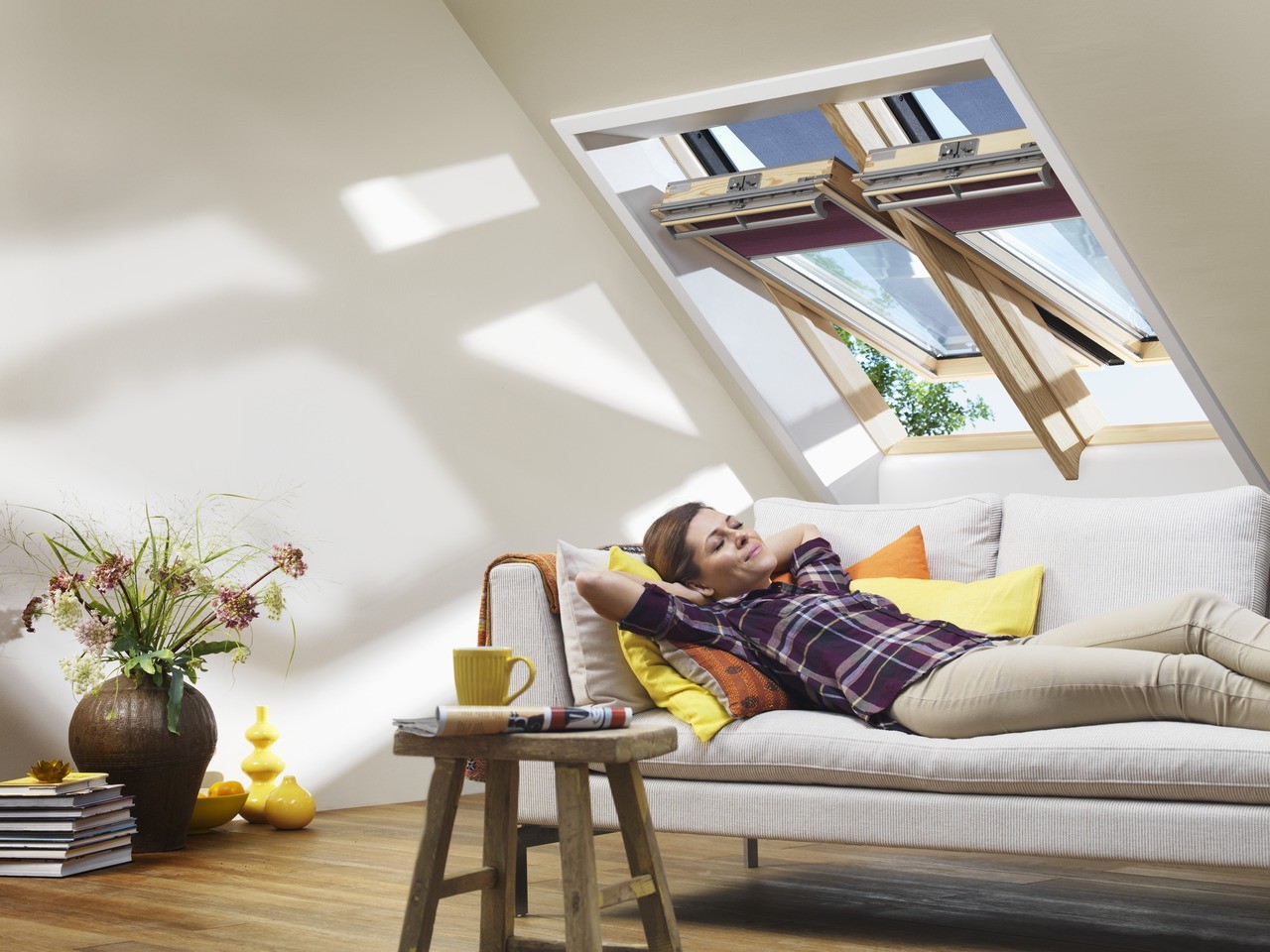 ПОКРИВНИ ПРОЗОРЦИ VELUX GGL 3066 и GGU 0066  С ГОРНО УПРАВЛЕНИЕ - ПРЕМИУМ