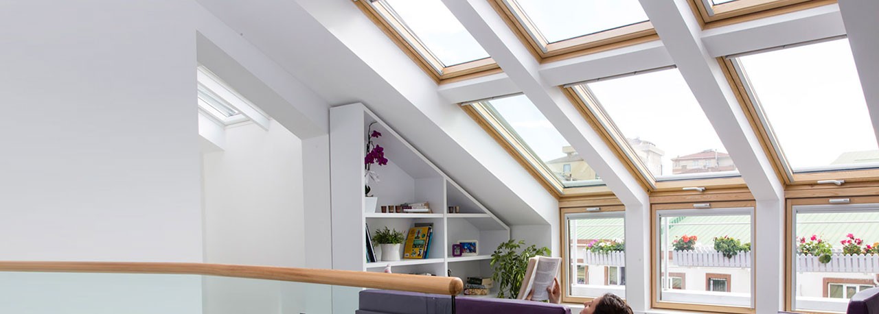 ПОКРИВНИ ПРОЗОРЦИ VELUX GPL  3070 и GPU 0070 С ДОЛНО УПРАВЛЕНИЕ ПРЕМИУМ