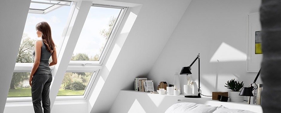 ПОКРИВНИ ПРОЗОРЦИ VELUX GPL  3070 и GPU 0070 С ДОЛНО УПРАВЛЕНИЕ ПРЕМИУМ