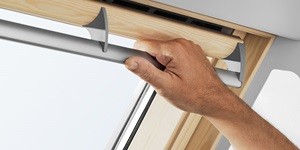 ПОКРИВНИ ПРОЗОРЦИ VELUX GGL 3066 и GGU 0066  С ГОРНО УПРАВЛЕНИЕ - ПРЕМИУМ
