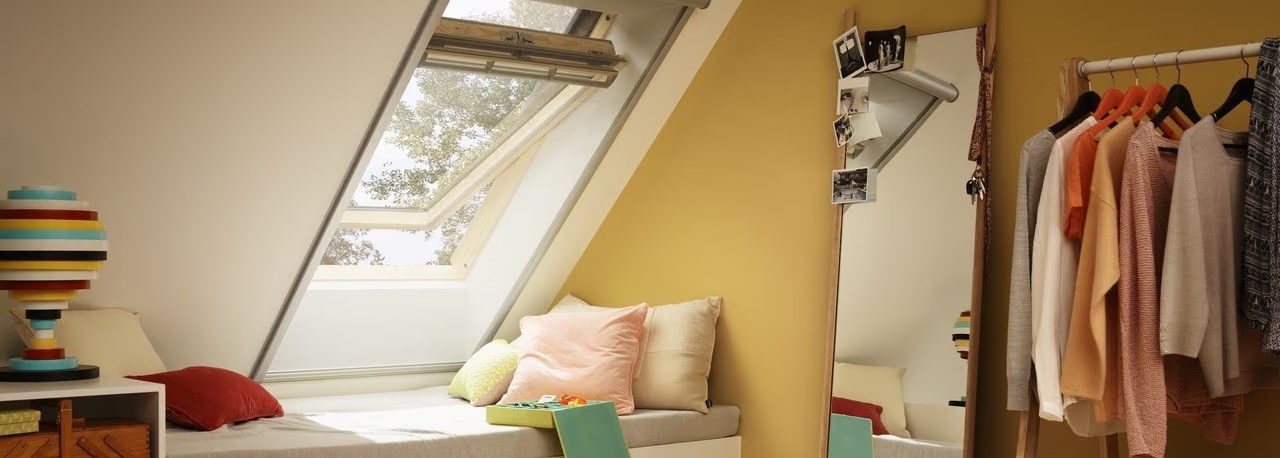 ПОКРИВНИ ПРОЗОРЦИ VELUX GGL 3066 и GGU 0066 С ГОРНО УПРАВЛЕНИЕ - ПРЕМИУМ