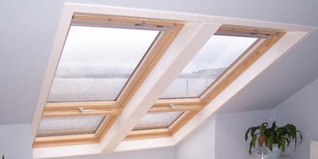 ПОКРИВНИ ПРОЗОРЦИ VELUX GPL 3070 и GPU 0070 С ДОЛНО УПРАВЛЕНИЕ ПРЕМИУМ