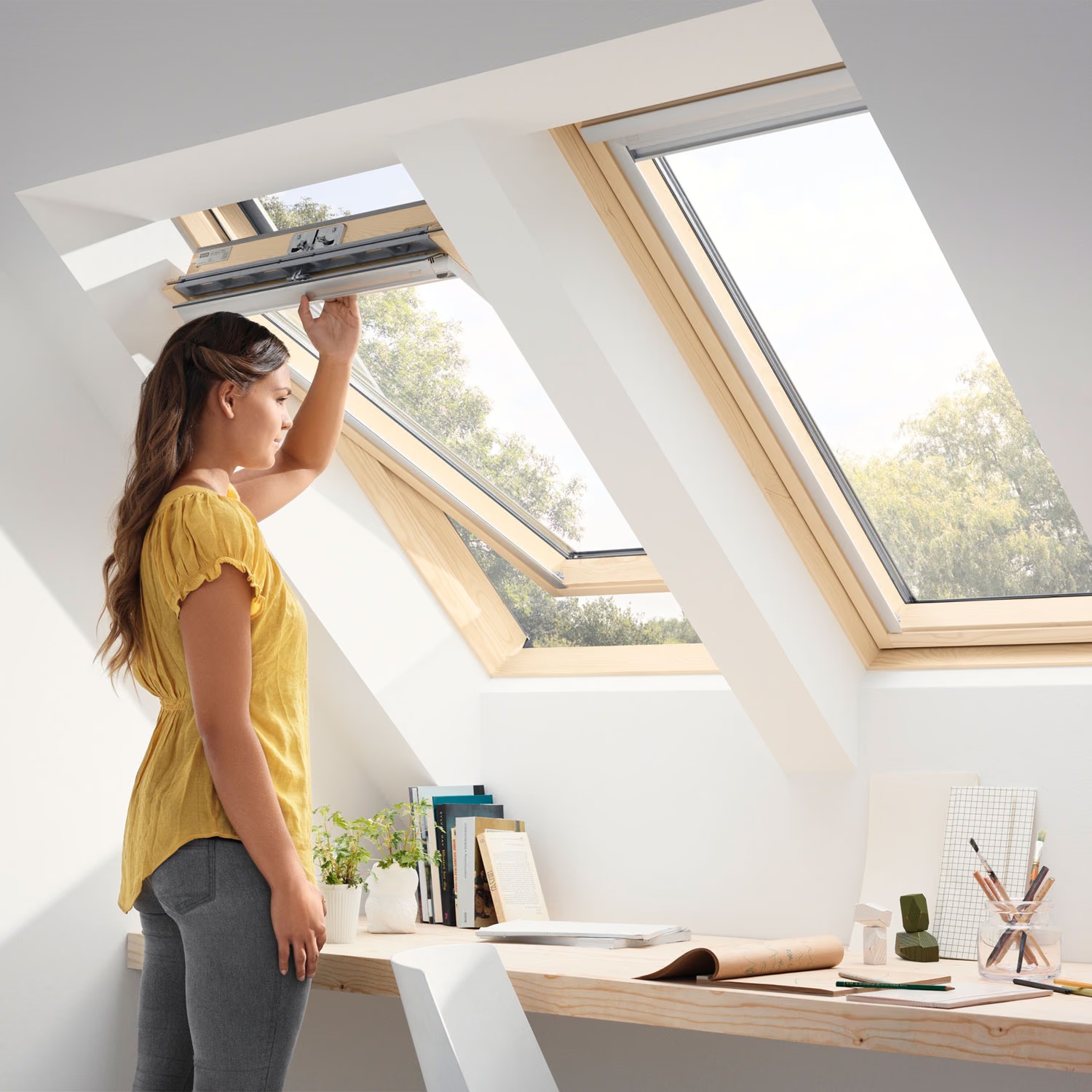 Покривен прозорец VELUX Стандарт GZL 1051, FK06 66x118см, горно управление