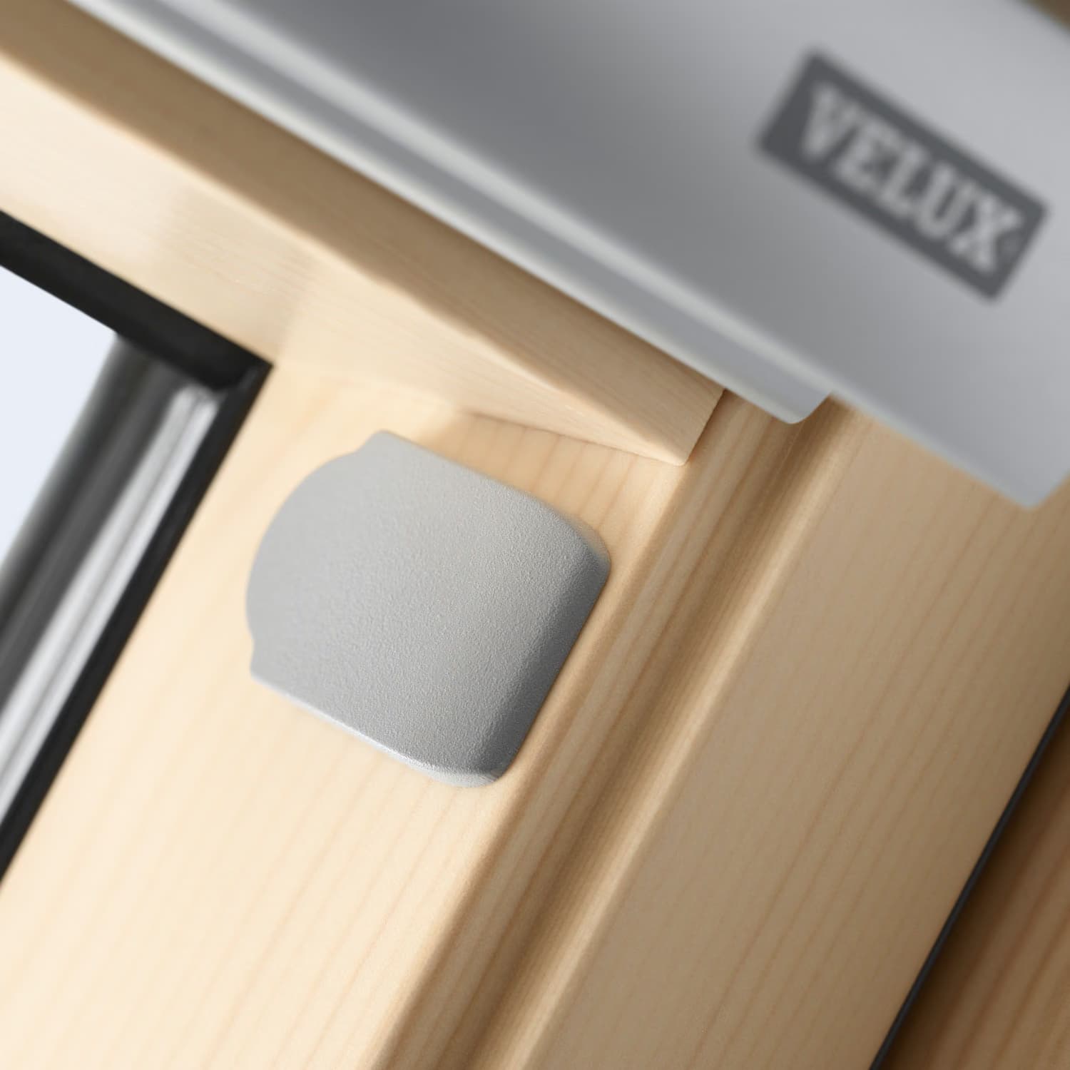 Покривен прозорец VELUX Стандарт GZL 1051 SK08 114x140см - горно управление