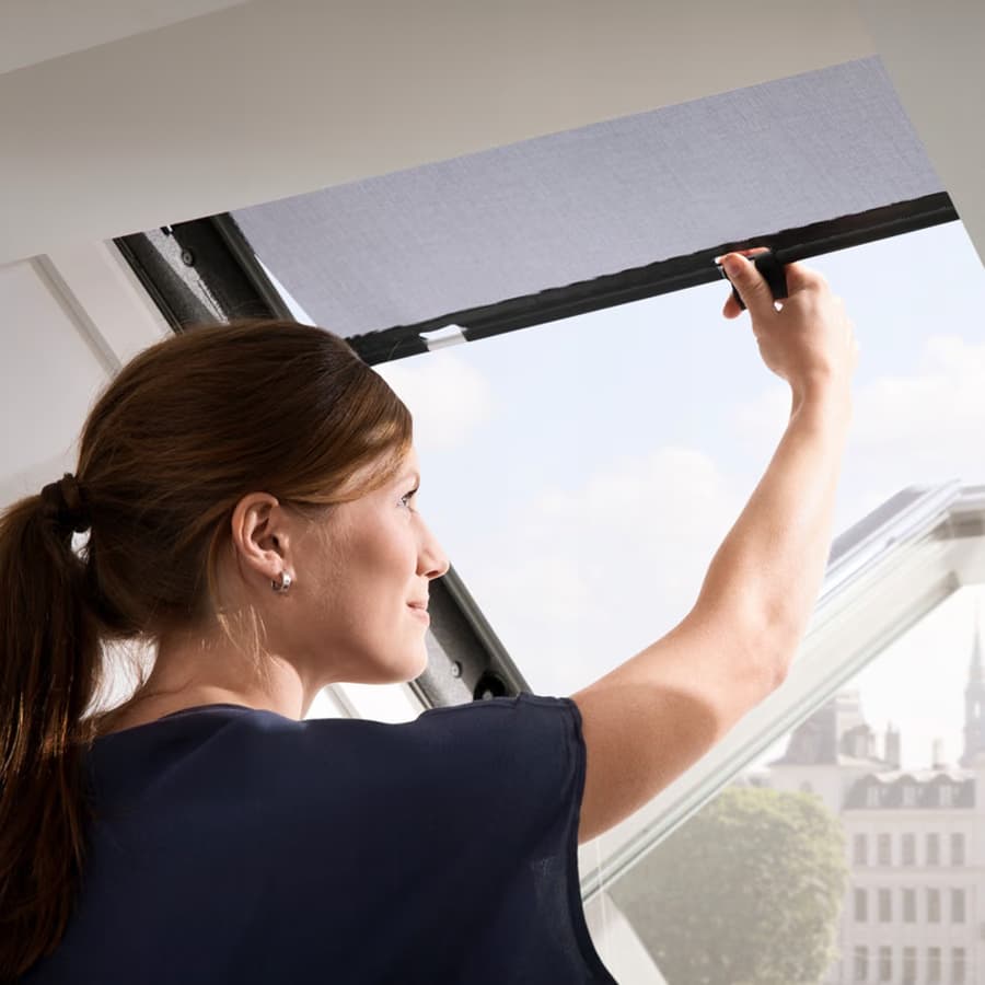 Външен сенник VELUX MHL ръчен за покривни прозорци CK02/CK04/CK06